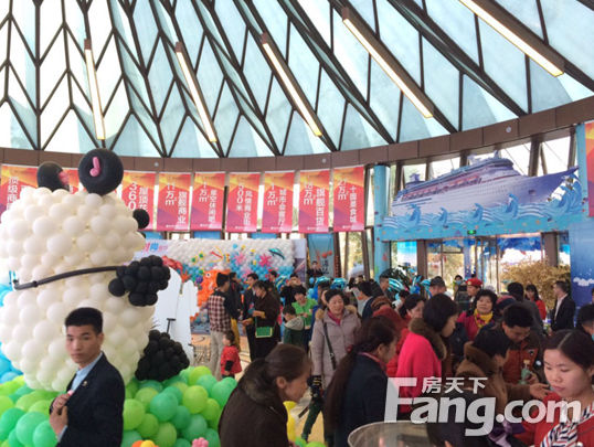 南寧恒大國際中心首屆大型“魔幻海洋氣球展”引圍觀，精彩不斷