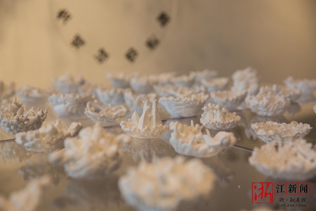 無與倫比抽象美，藝術家的抽象作品展覽值得看(圖3)