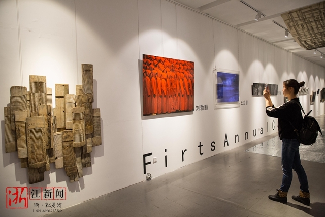 無與倫比抽象美，藝術家的抽象作品展覽值得看(圖2)
