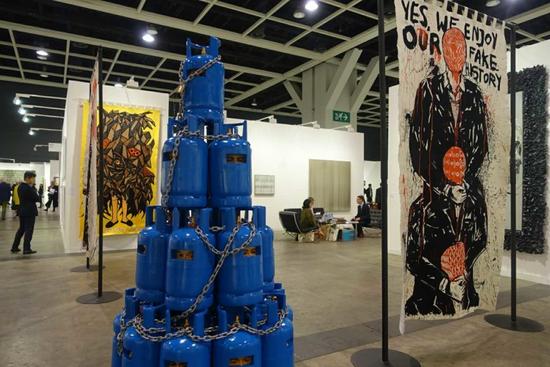 熱鬧與門道奧秘 巴塞爾香港2016藝術展(圖4) 香港巴塞爾展會現場