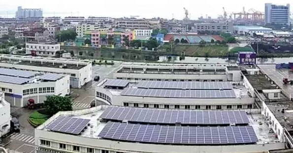正泰電源攜最新產品參加了本次中國光伏四新展(圖3) 正泰電源攜最新產品參加了本次中國光伏四新展(圖3)