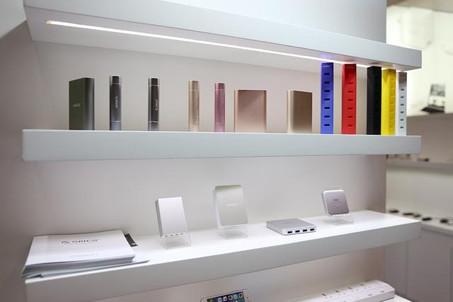 ORICO攜諸多Type-C Hub新品亮相環球電子展(圖3) 多接口桌面式智能充電產品