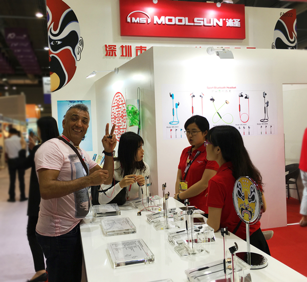 香港環球資源電子展沐圣moolsun首款耳機曝光