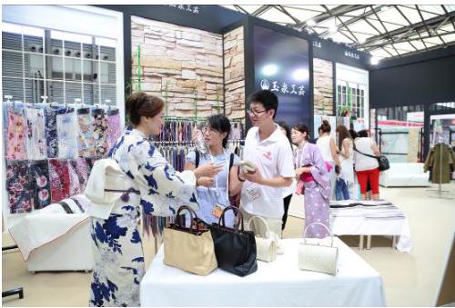 E區展位火爆趨緊 “會展+”規模創百余屆新高(圖2)