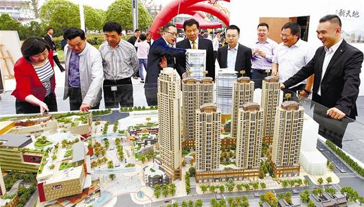 17屆“雙放心”住房建設成就展 7萬人逛展會(圖2) 17屆“雙放心”住房建設成就展 7萬人逛展會(圖2)
