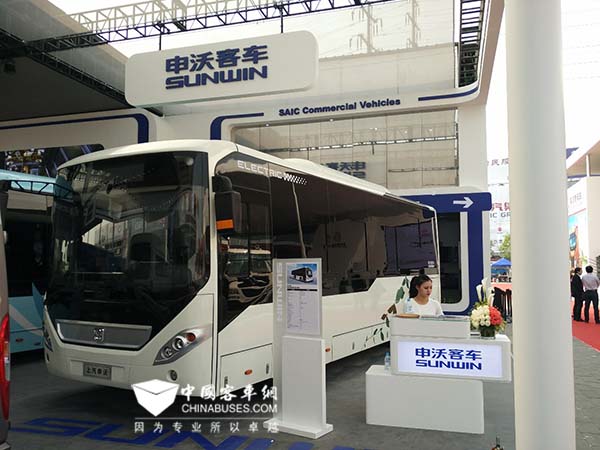 申沃兩款純電動客車首發亮相國際汽車展覽會(圖2) 申沃兩款純電動客車首發亮相國際汽車展覽會(圖2)